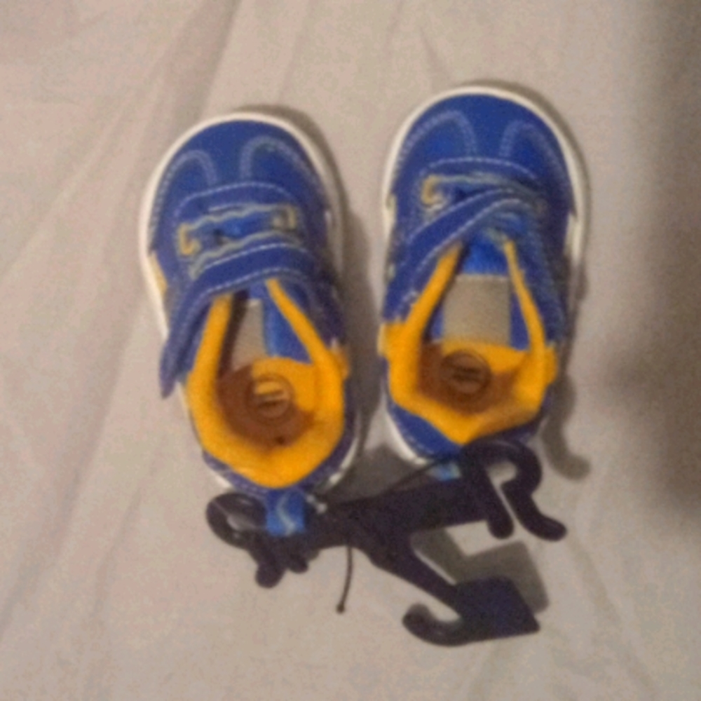Toddler shoes